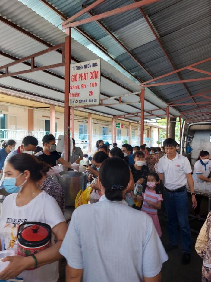 Phát cơm tại BV Nhi Đồng 2 (ngày 01/10/2022)